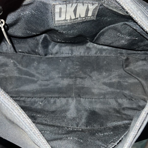 DKNY NYLON SHOULDER BAG - Picture 7 of 7